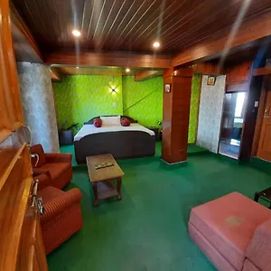 Samrat Ss Hotel