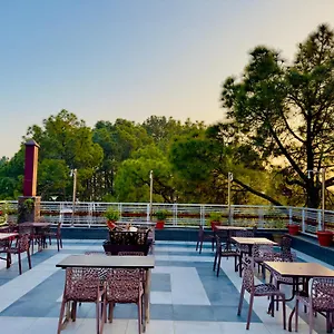 Pearl Grand White Near Volvo Bus Stand #private Parking #ac #in Centre Hotel
